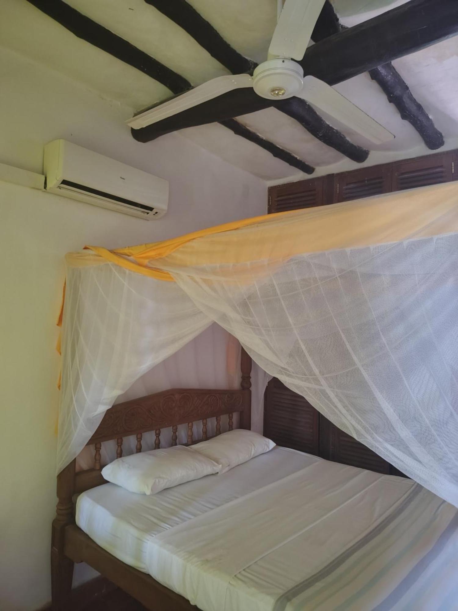 Mangro Hotel Praia de Diani Exterior foto