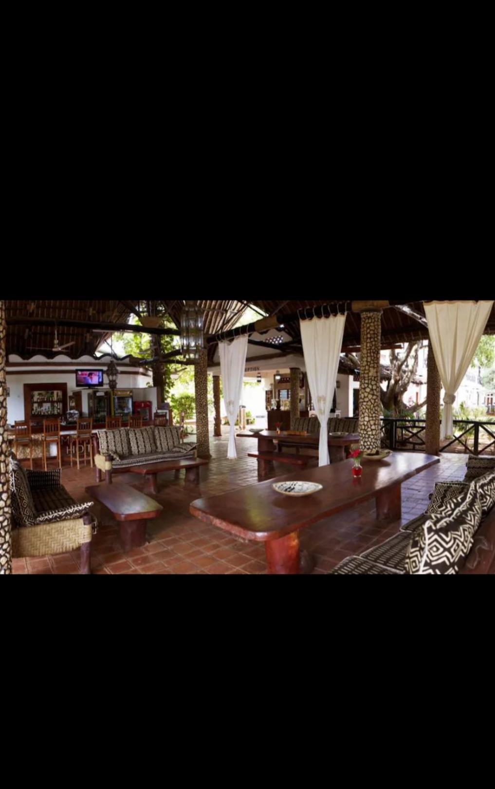 Mangro Hotel Praia de Diani Exterior foto
