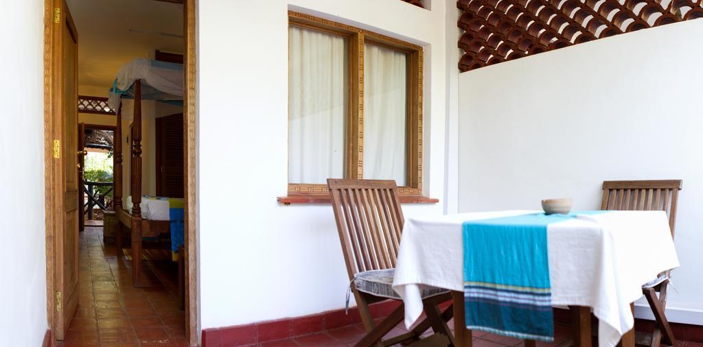 Mangro Hotel Praia de Diani Quarto foto