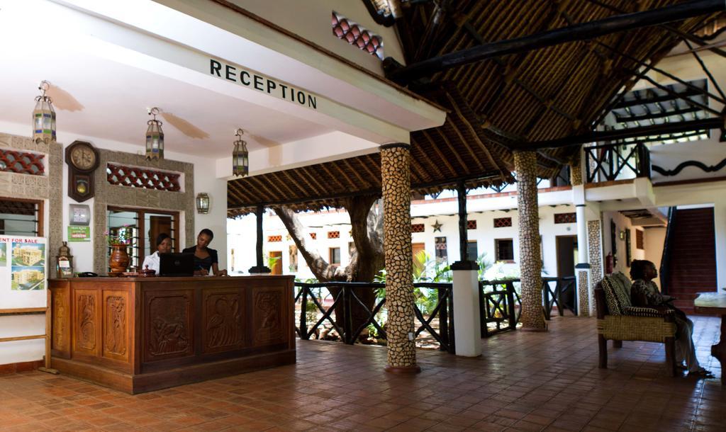 Mangro Hotel Praia de Diani Exterior foto