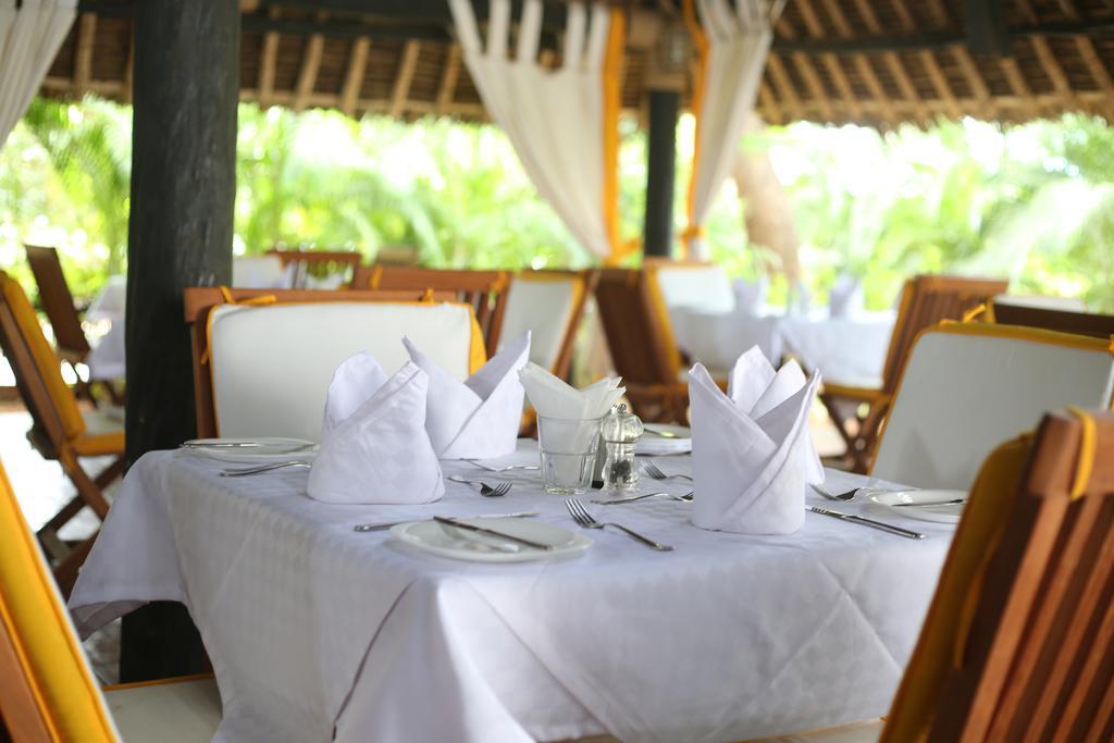 Mangro Hotel Praia de Diani Exterior foto